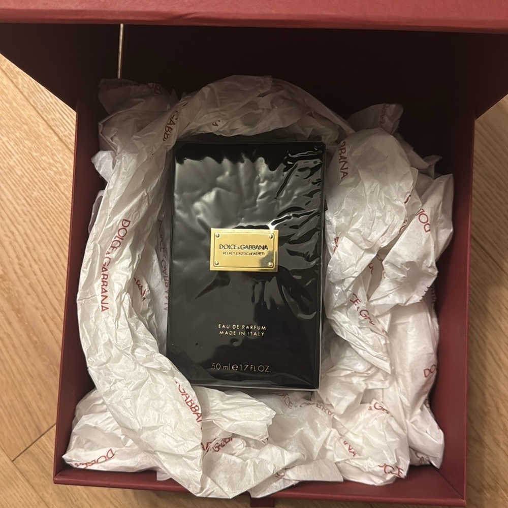 Dolce & Gabbana Eau de Parfum “Velvet Exotic Leather” brand new with gift box